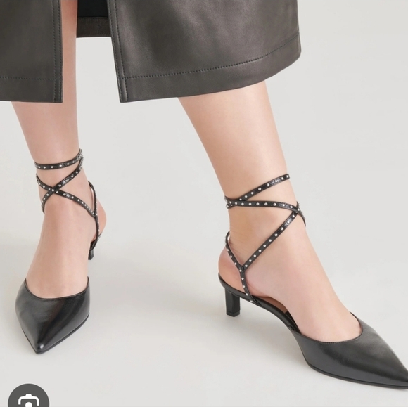 🖤🔹️DOLCE VITA🔹️ Midnight Black Leather Crinkle Patent Loklyn Kitten Heels - Picture 1 of 7